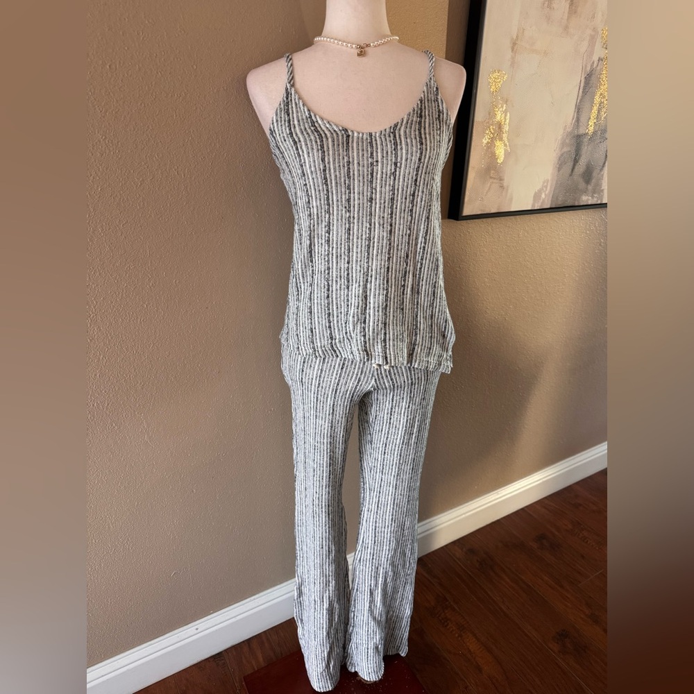 Striped Gray Set - Picture 6 of 10